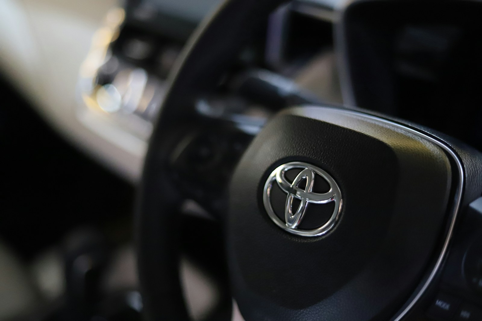 Kierownica Toyoty Corolla Hybrid